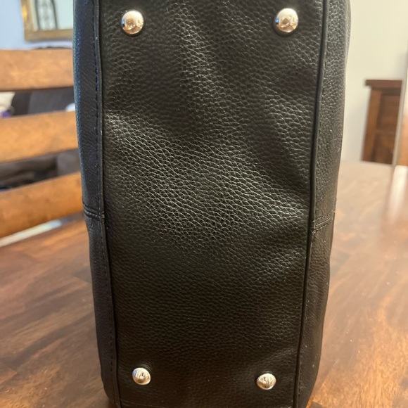 Tignanello bag in EUC! - Picture 3 of 7